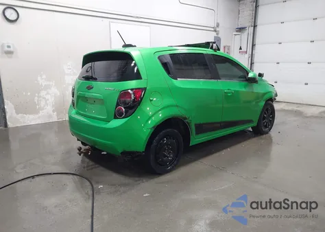 2015 Chevrolet Sonic Lt Auto z USA, uszkodzony, nr VIN 1G1JC6SHXF4147101